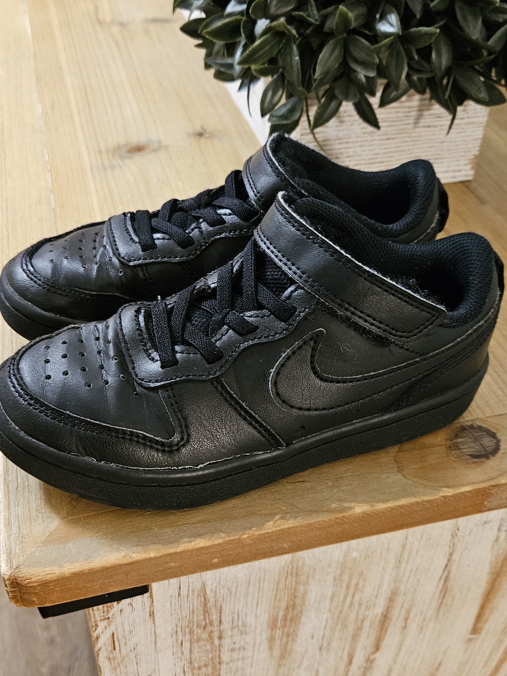 Nike Court Borough Mid 2 Black Boys US 12C
